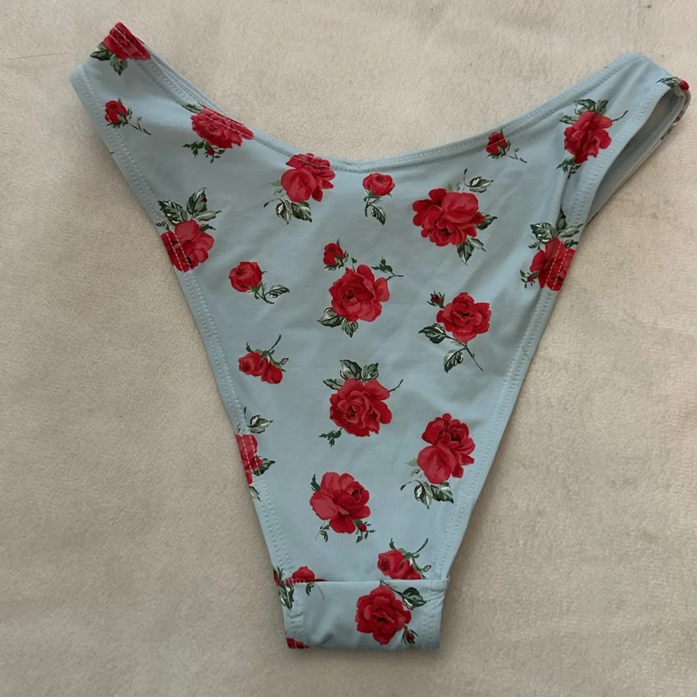 New! Frankie’s Bikinis Rosewater Dove Floral Bikini Bottom Size XS 38030